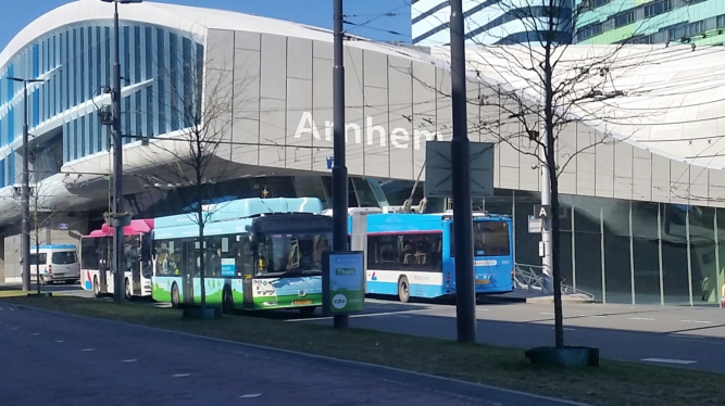 Wtarestofbussen station Arnhem