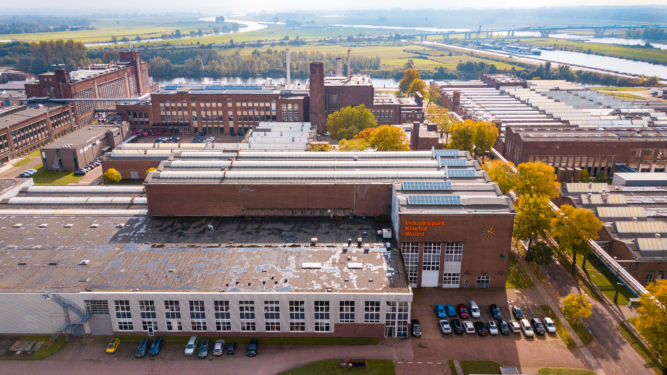 Dronebeeld van Industriepark Kleefse Waard