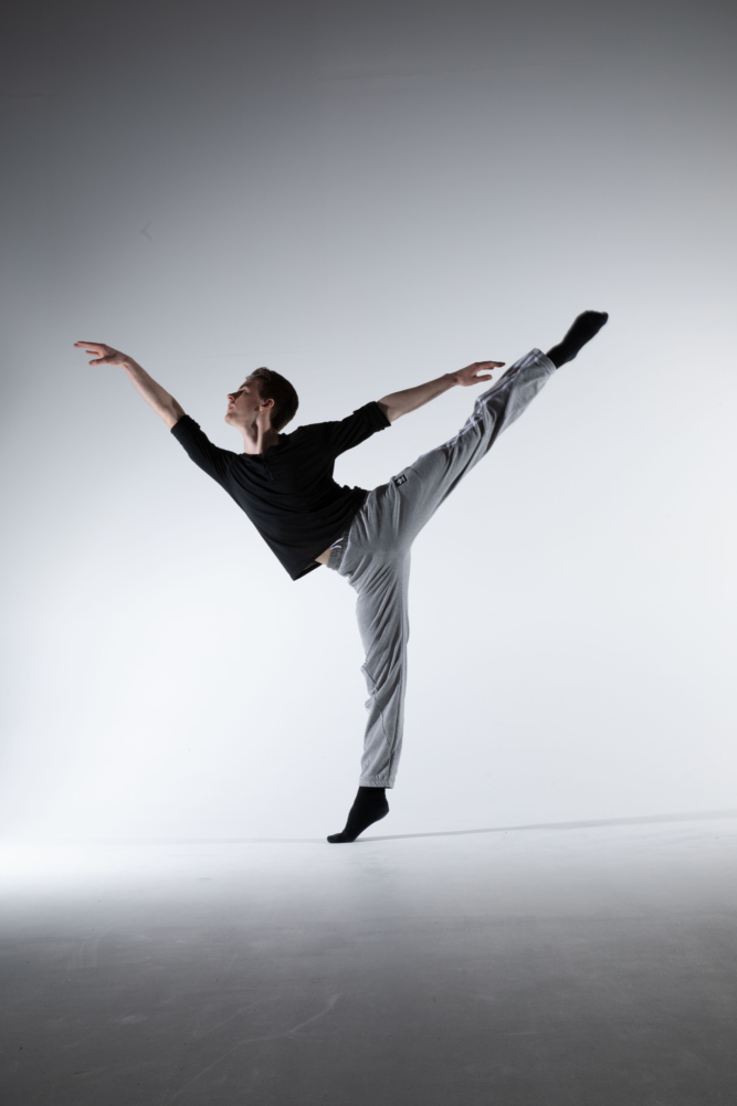 Mark van Drunick loopt stage bij Introdans